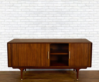 Stand média Hendrick 52