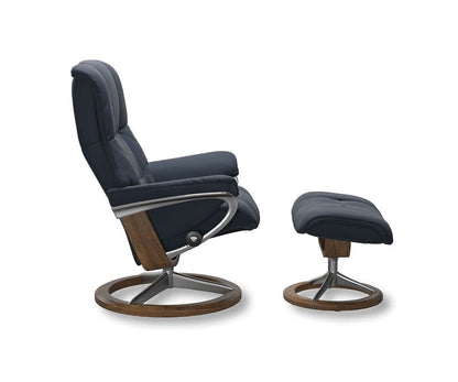 Fauteuil inclinable et ottoman Stressless® Mayfair avec base Signature
