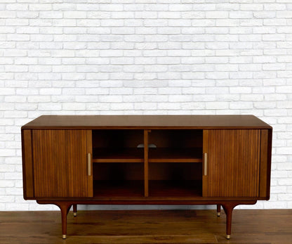 Stand média Hendrick 52